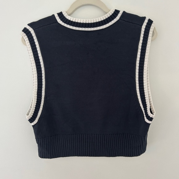TNA Marcy Cropped Sweater Vest Size Small Navy Blue Preppy Collegiate‎ Campus - Picture 3 of 5